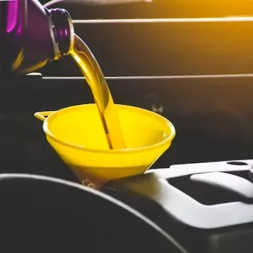 Lubrifiant et huile moteur